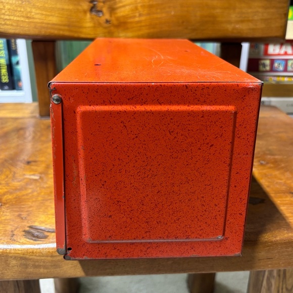 Awesome vintage 70s burnt orange cabinet mounted paper towel dispenser / holder - Picture 3 of 7